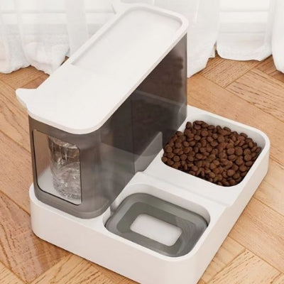distributeur-de-croquettes-pour-chat-pratique